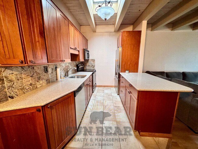 Foto del edificio - 3 Bedroom in Central Location in Incline! - Dog upon Approval!