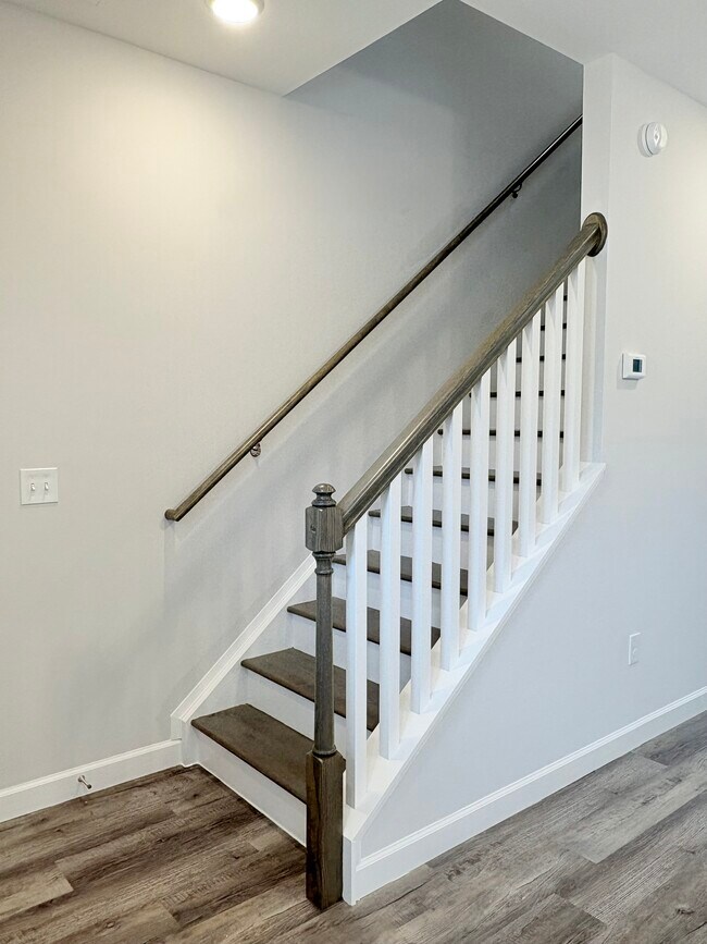 Foto del edificio - 932 Rodeo Ln