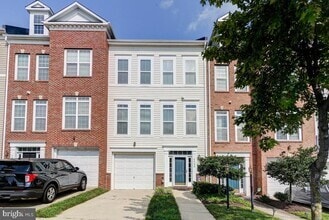 Building Photo - 5408 Hartfield Ave
