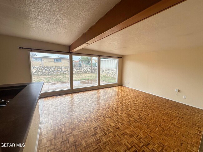 Foto del edificio - 5113 Trew Ct