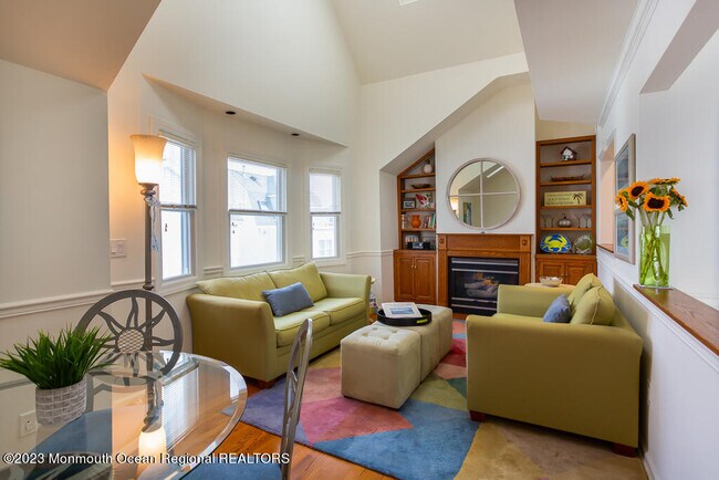 Foto del edificio - 107 Brinley Ave