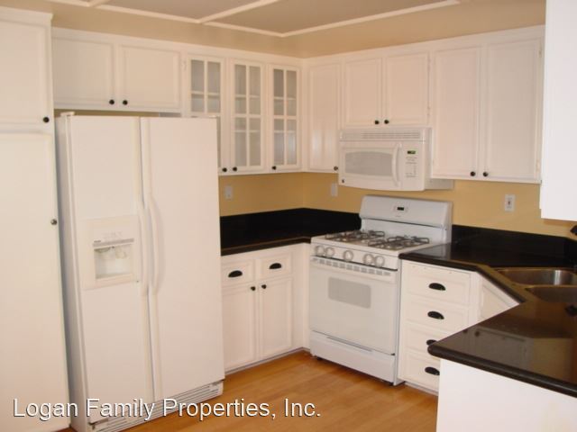 Building Photo - 3 br, 2.5 bath House - 10611 Atwood Court