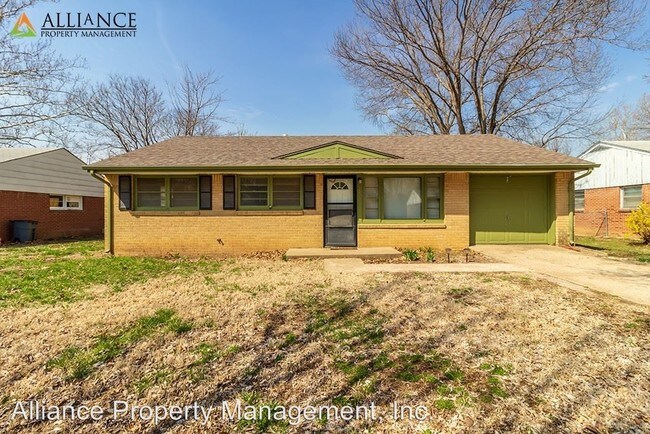 Building Photo - 1509 Hillcrest Drive