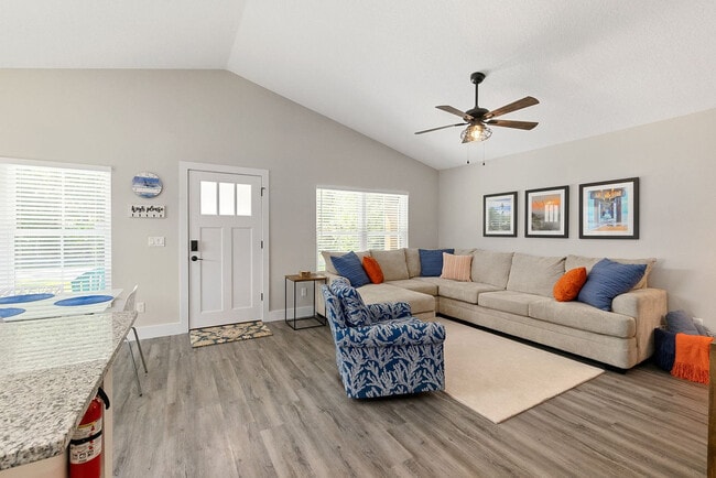 Building Photo - 1000 Josiah St