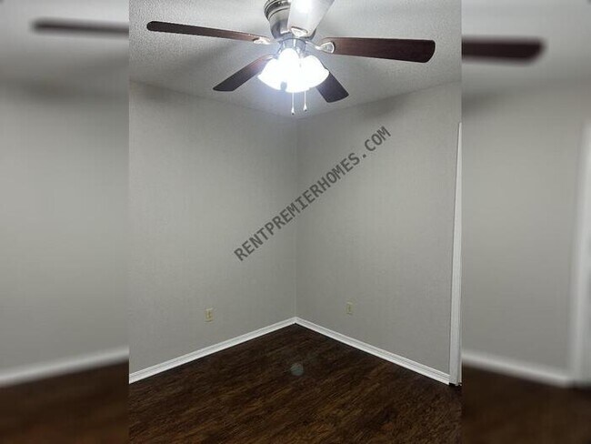 Foto del edificio - 2437 NW 112th St