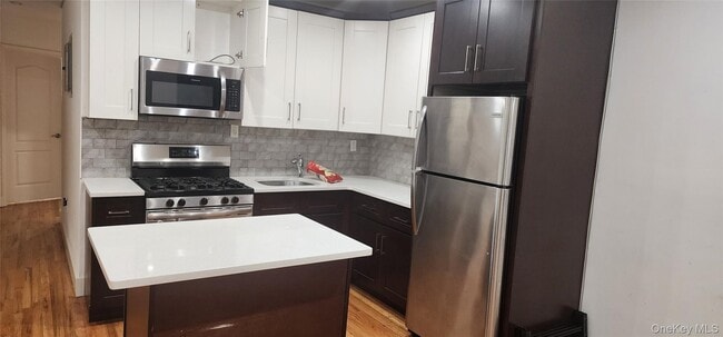 Foto del edificio - 452 Linwood St