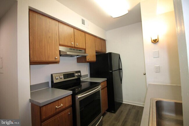 Foto del edificio - 5790 Rexford Ct