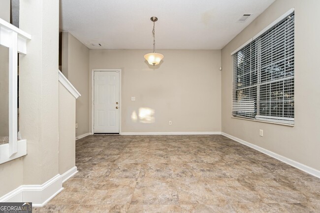 Foto del edificio - 2704 River Summit Ln