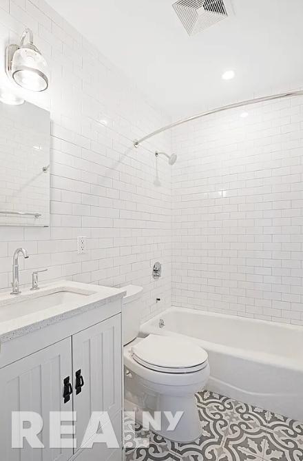 Building Photo - 443 Jefferson Ave