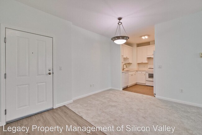 Building Photo - 2 br, 2 bath House - 453 East O'Keefe St. ...
