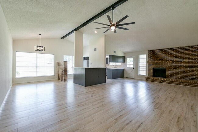 Foto del edificio - 23938 Spring Mill Ln
