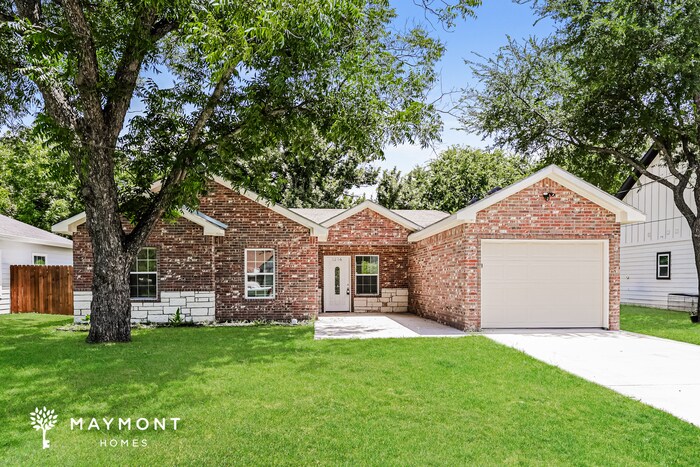 Foto principal - 1216 E James St