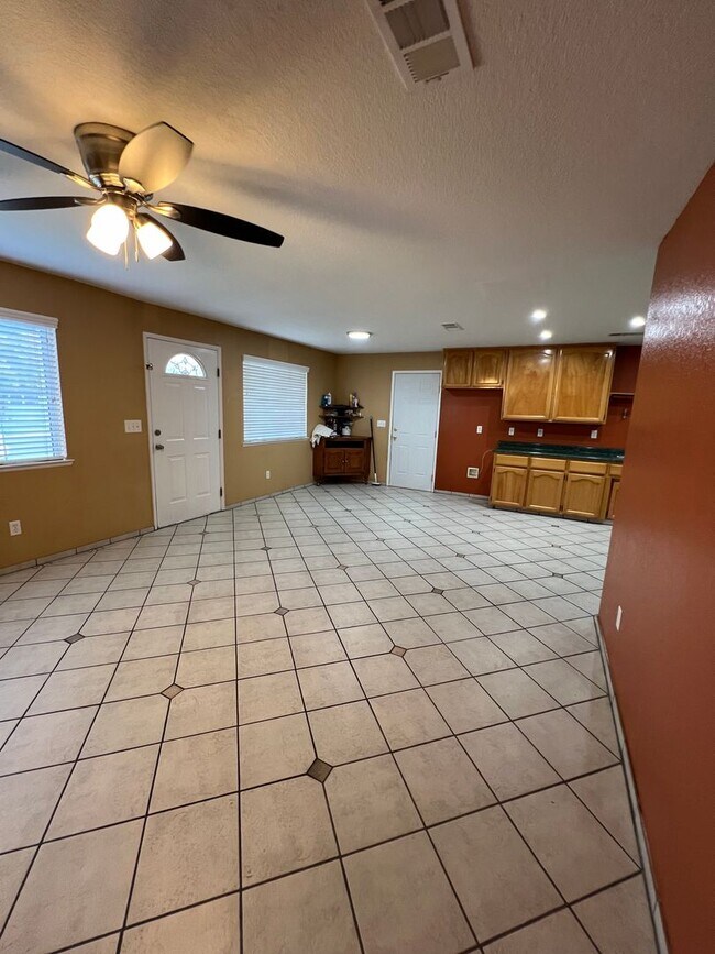Foto del edificio - 1417 Hall Ave