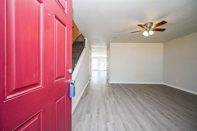 Building Photo - 6514 Kentwick Dr