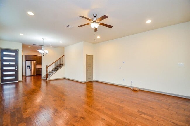 Building Photo - 5943 Kansas St