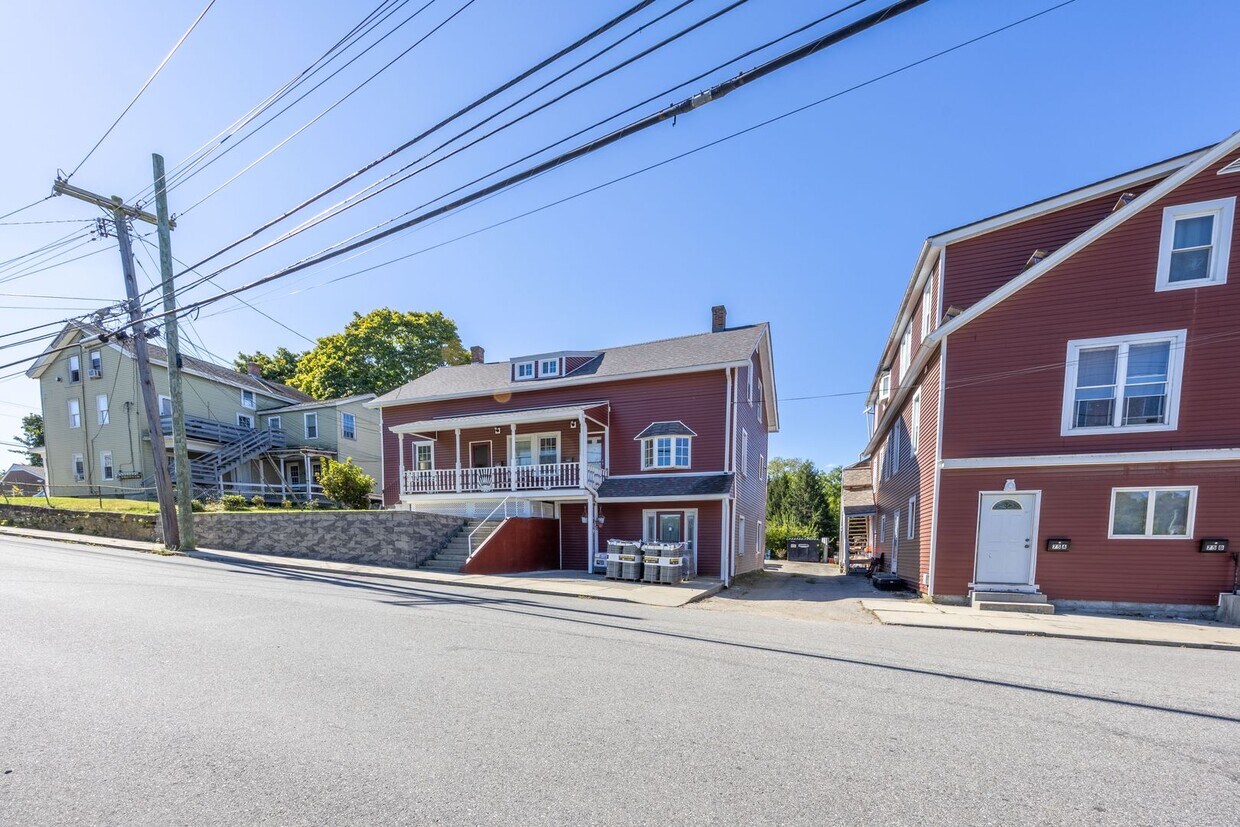 Primary Photo - Spacious 3-Bedroom Duplex in Griswold