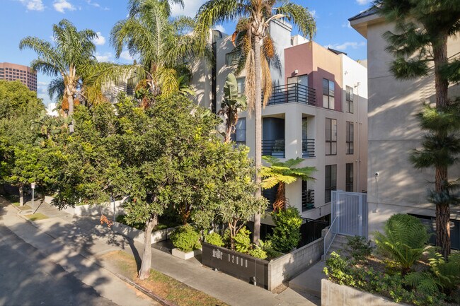 Foto del edificio - 12000 Goshen Ave