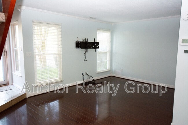 Foto del edificio - 304 Falling Ln