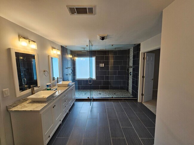 Building Photo - 3712 Wickford Ln