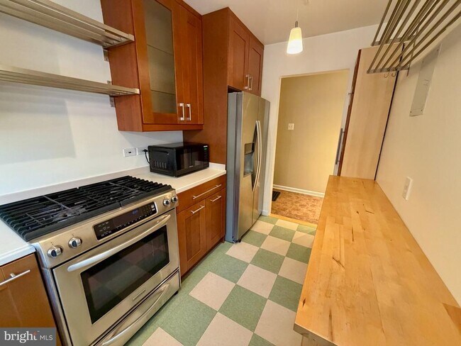 Foto del edificio - 10506 Weymouth St