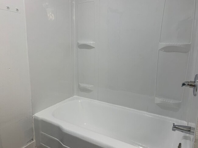 Foto del edificio - Charming 3-Bedroom Home for Rent