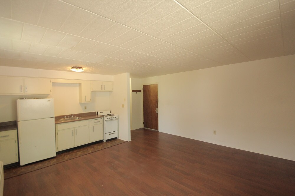 Primary Photo - 409 Hay St