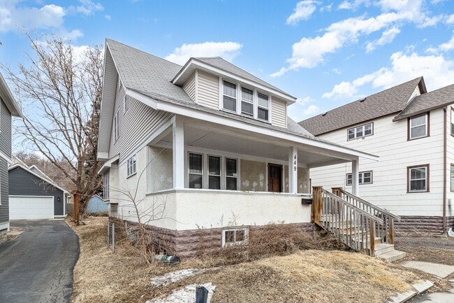 Building Photo - 3 Bed | 1 Bath in Heart of St. Paul