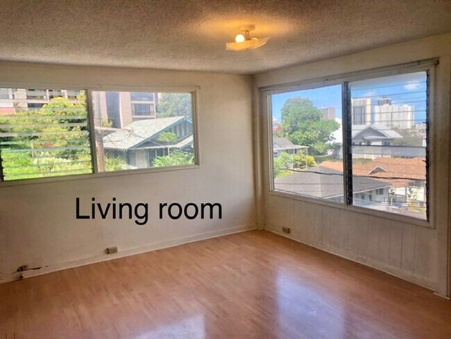 Foto del edificio - 2 bedroom 1 bathroom perched on the hillsi...
