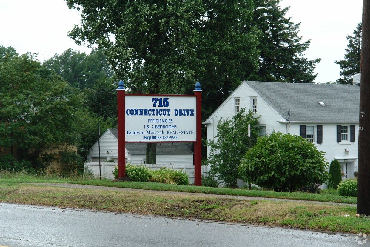 Building Photo - Connecticut Apartments