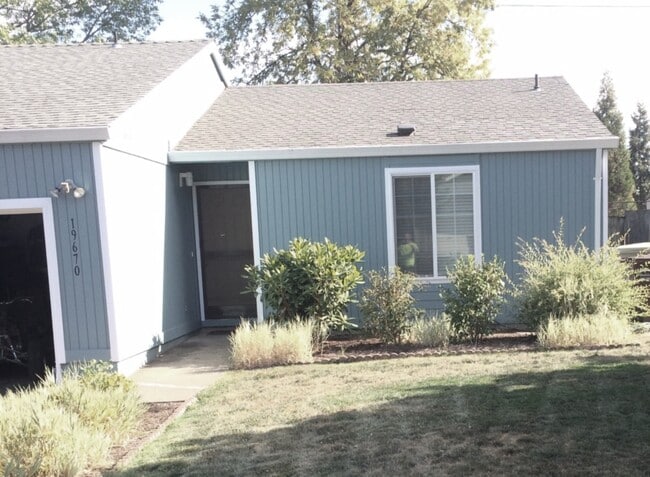 Building Photo - 19670 NW Pondosa Ct