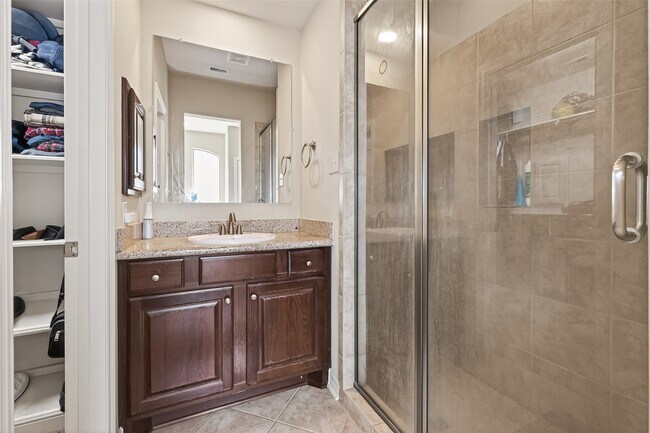 Foto del edificio - 4311 Red Oak Grove Ct