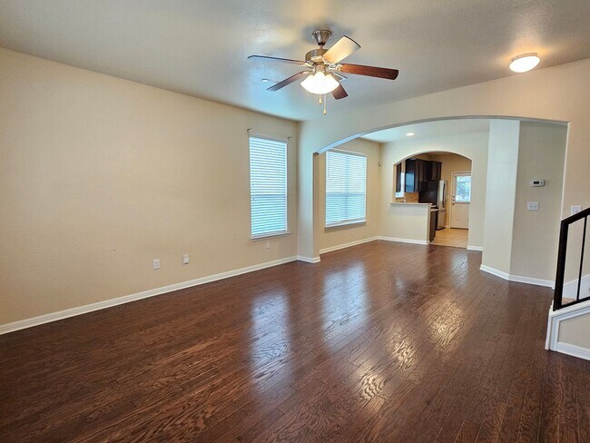 Building Photo - 808 Lost Pines Ln