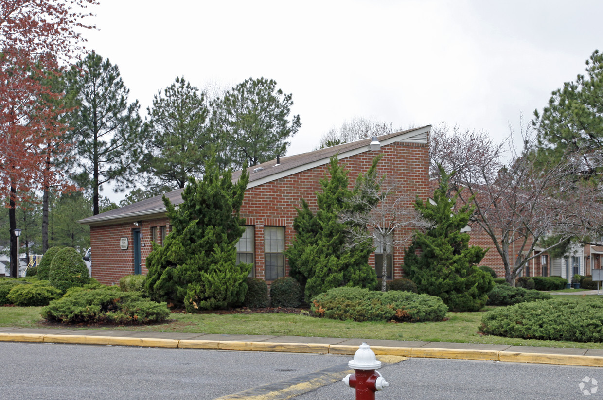 Building Photo - Denbigh Trace Apartments