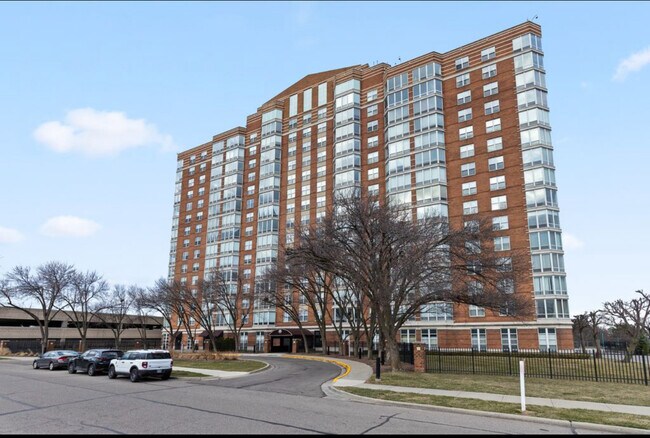 Foto del edificio - 250 E Harbortown Dr