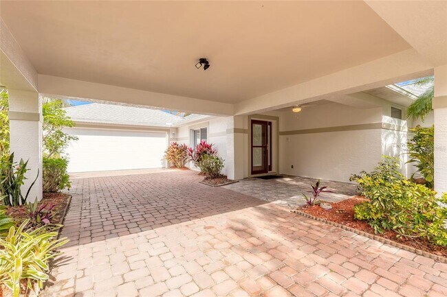 Building Photo - 1694 Town Park Dr