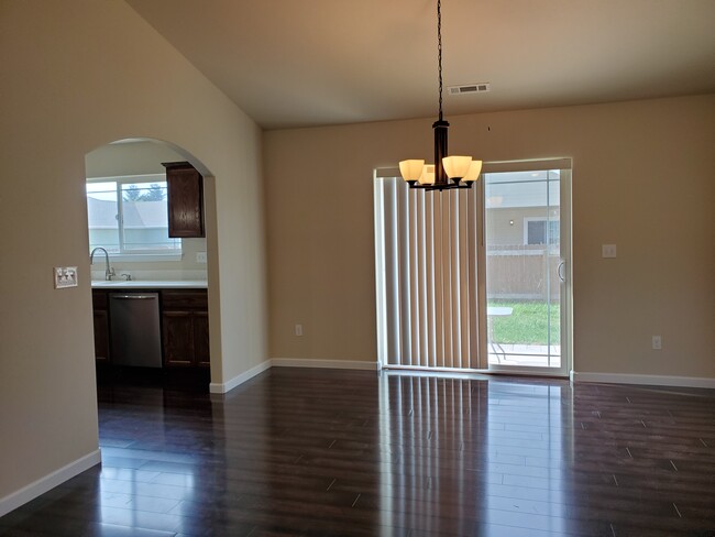 Building Photo - 5178 Anderson Ave