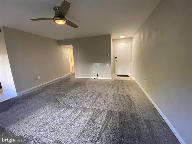 Building Photo - 10424 Rockville Pike