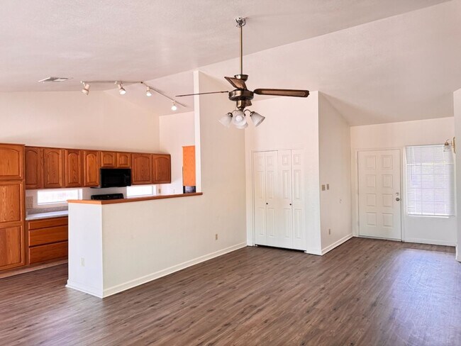 Foto del edificio - Charming 2 bed in Chandler