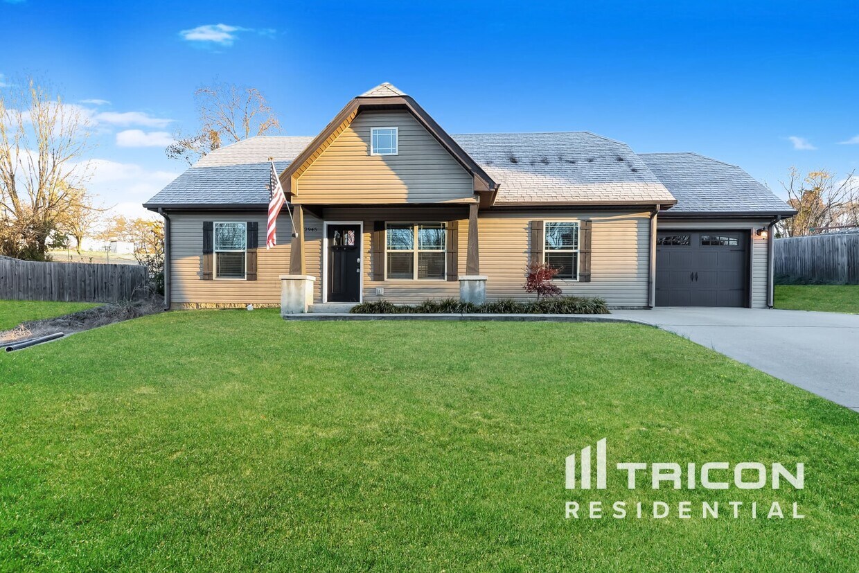 Foto principal - 2945 Lily Way