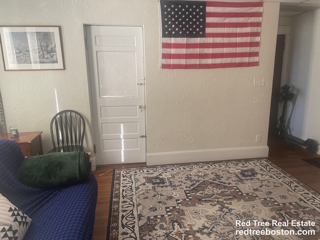 Building Photo - 63 Fellsway W