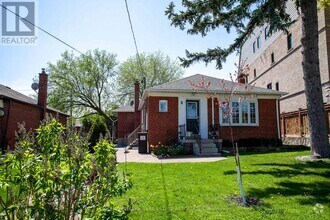 Building Photo - 8-8 Acorn Ave