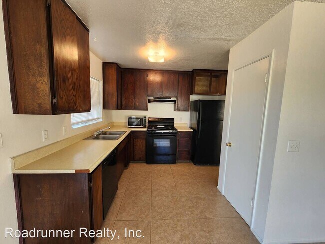 Building Photo - 2 br, 2 bath House - 72546 Juanita Dr.