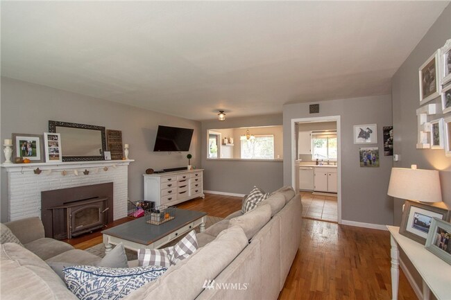 Foto del edificio - 3 bed/2 ba House in University Place