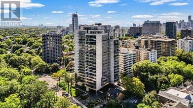 Building Photo - 215 Lonsdale Rd