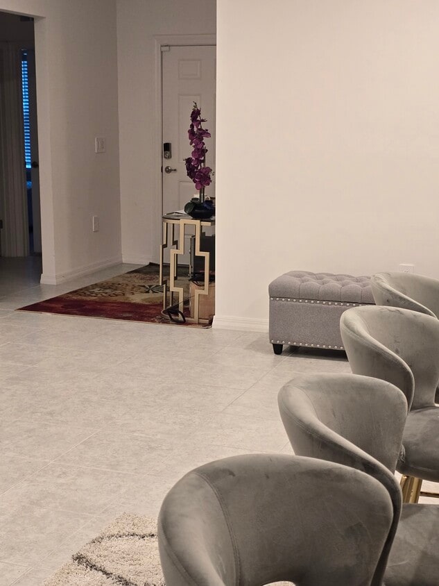 Foto principal - 602 SW Bacon Ter