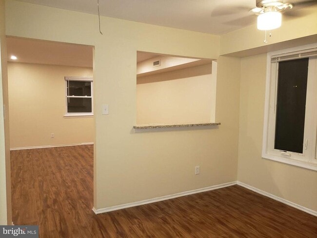 Building Photo - 1115 Thomas Rd