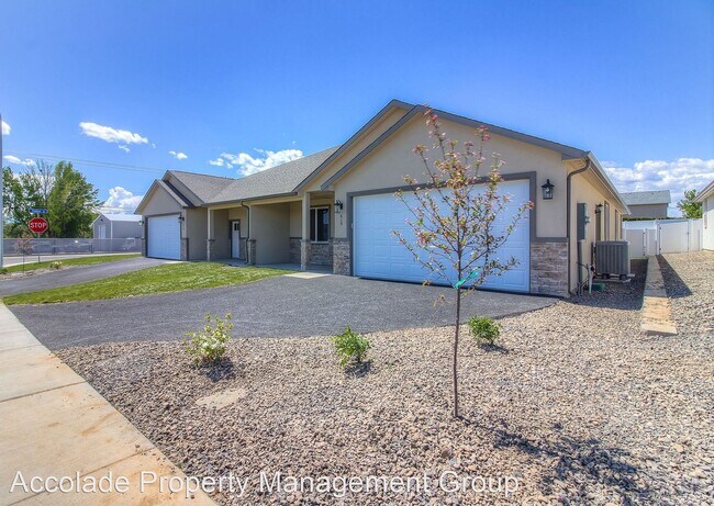 Foto del edificio - 3 br, 2 bath House - 412 South 97th Ave (LP)