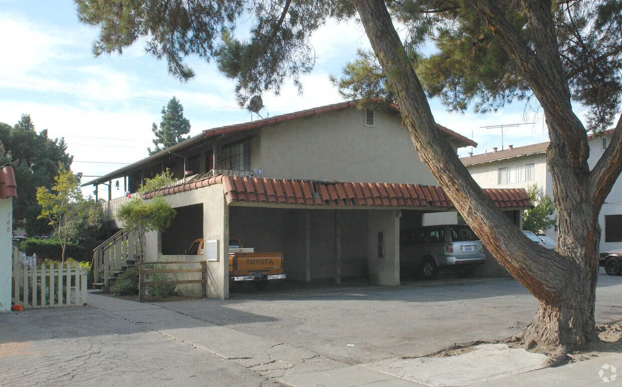 Building Photo - 762 Calla Drive