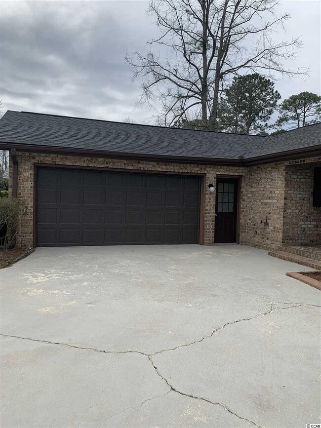 Building Photo - 47 Evergreen Cir