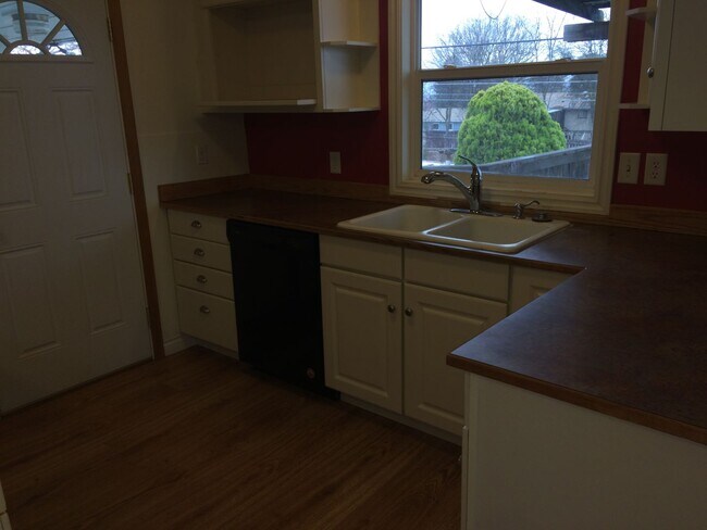 Foto del edificio - Big House For Rent!